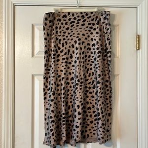 XL LEOPARD PRINT SATIN SKIRT ELASTIC WAIST MID LENGTH